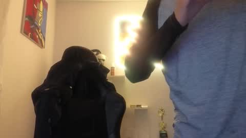 Snapshot of mr_andresr chatting on 03-12-26, 03:23 Andy online show from 03-12-26, 03:23