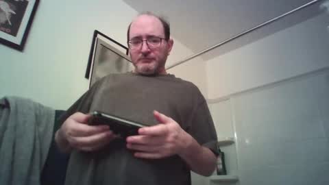 Snapshot of mr_anonymous57 chatting on 04-02-26, 03:42 MrAnonymou57 online show from 04-02-26, 03:42