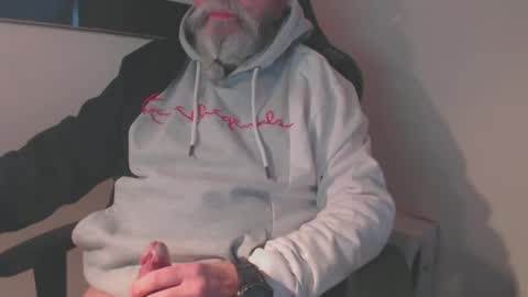 mr_boombastic2021 online show from 01-10-25, 11:43