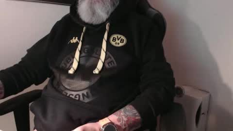 Snapshot of mr_boombastic2021 chatting on 12-19-25, 10:22 mr_boombastic2021 online show from 12-19-25, 10:22