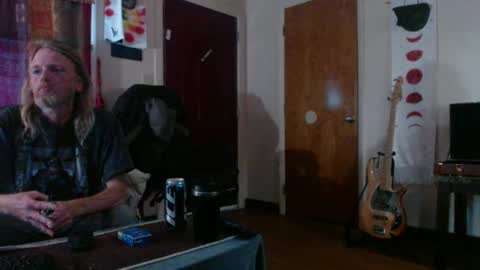 Snapshot of mr_happy12 chatting on 10-30-25, 09:04 mr_happy12 online show from 10-30-25, 09:04