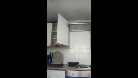 mr_i_ online show from 05-18-26, 09:04