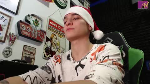 Snapshot of mr_lollipop77 chatting on 12-16-25, 04:50 Call me Angel please online show from 12-16-25, 04:50