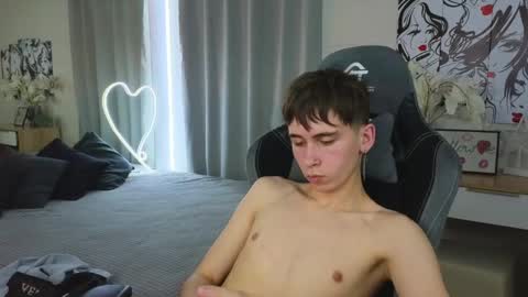 Kris online show from 02-21-25, 10:04