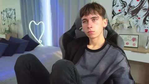 Kris online show from 02-26-25, 06:15