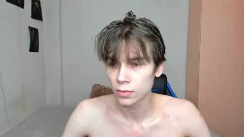 Snapshot of mr_makentoshi chatting on 02-02-25, 05:21 Makentoshi online show from 02-02-25, 05:21