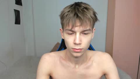 Snapshot of mr_makentoshi chatting on 02-24-25, 01:31 Makentoshi online show from 02-24-25, 01:31