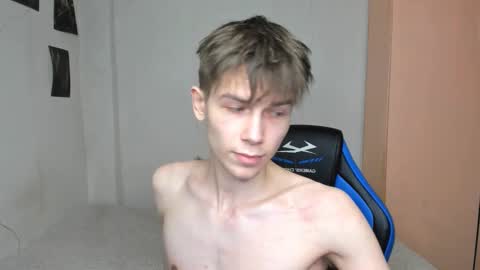 Snapshot of mr_makentoshi chatting on 02-24-25, 04:36 Makentoshi online show from 02-24-25, 04:36