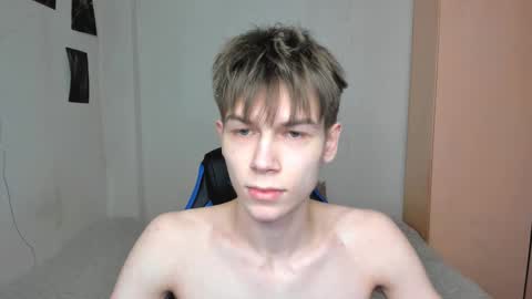 Snapshot of mr_makentoshi chatting on 02-26-25, 02:36 Makentoshi online show from 02-26-25, 02:36