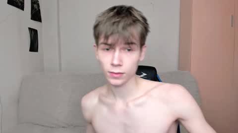 Snapshot of mr_makentoshi chatting on 03-10-25, 05:33 Makentoshi online show from 03-10-25, 05:33