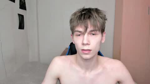 Snapshot of mr_makentoshi chatting on 03-12-25, 09:02 Makentoshi online show from 03-12-25, 09:02