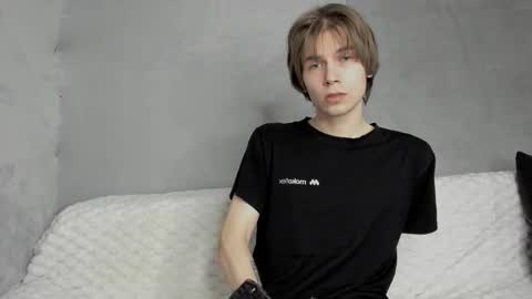 Snapshot of mr_makentoshi chatting on 09-19-25, 05:46 Makentoshi online show from 09-19-25, 05:46