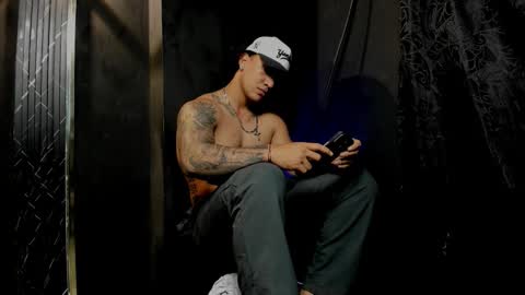 mr_maximo online show from 11-11-25, 04:34