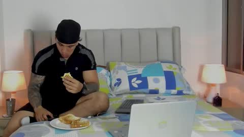 mr_maximo online show from 03-10-26, 04:06