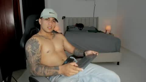 mr_maximo online show from 05-15-26, 01:12