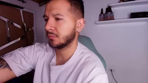 MIKEE online show from 10-07-25, 03:04