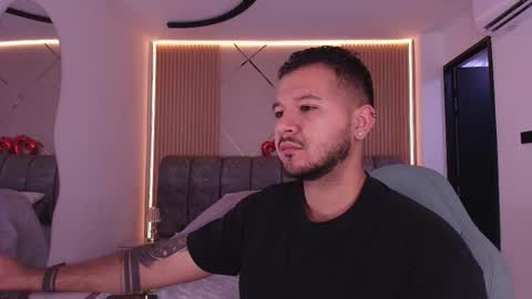 MIKEE online show from 02-25-26, 03:05