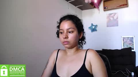 Snapshot of mr_mrscurie chatting on 01-20-25, 04:45 Mr Mrs Curie online show from 01-20-25, 04:45