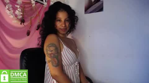 Snapshot of mr_mrscurie chatting on 09-22-25, 09:50 Mr Mrs Curie online show from 09-22-25, 09:50