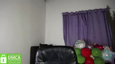 Snapshot of mr_mrscurie chatting on 10-29-25, 02:58 Mr Mrs Curie online show from 10-29-25, 02:58