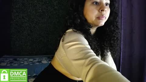 Snapshot of mr_mrscurie chatting on 01-06-26, 11:51 Mr Mrs Curie online show from 01-06-26, 11:51