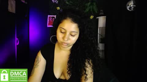 Snapshot of mr_mrscurie chatting on 03-08-26, 02:59 Mr Mrs Curie online show from 03-08-26, 02:59