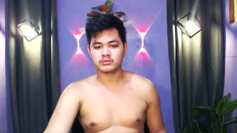 Snapshot of mr_olivercummerx chatting on 10-12-25, 07:51 mr_olivercummerx online show from 10-12-25, 07:51