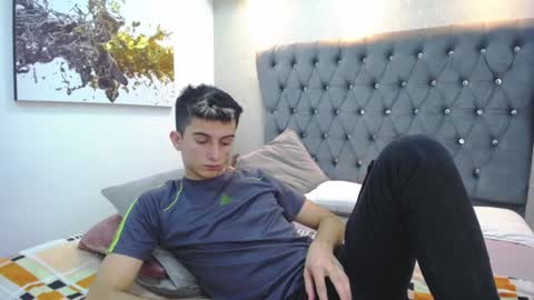 Snapshot of mr_williseo chatting on 12-04-24, 11:02 williseo online show from 12-04-24, 11:02