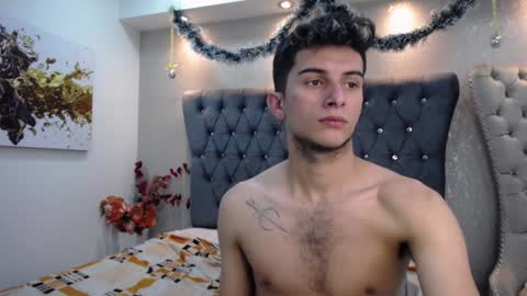 Snapshot of mr_williseo chatting on 01-05-25, 01:56 williseo online show from 01-05-25, 01:56