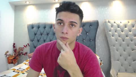 Snapshot of mr_williseo chatting on 01-09-25, 07:50 williseo online show from 01-09-25, 07:50