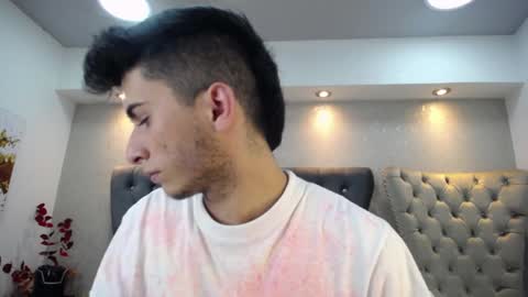 Snapshot of mr_williseo chatting on 02-02-25, 07:57 williseo online show from 02-02-25, 07:57