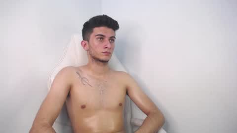 Snapshot of mr_williseo chatting on 02-04-25, 11:38 williseo online show from 02-04-25, 11:38