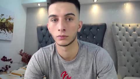 Snapshot of mr_williseo chatting on 02-06-25, 08:23 williseo online show from 02-06-25, 08:23