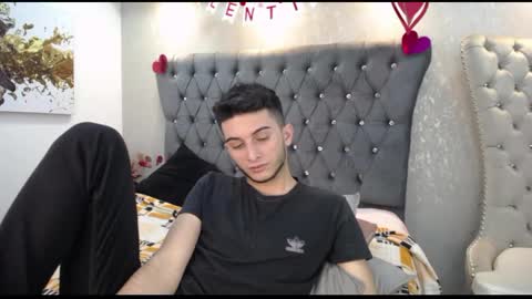 Snapshot of mr_williseo chatting on 02-13-25, 11:15 williseo online show from 02-13-25, 11:15