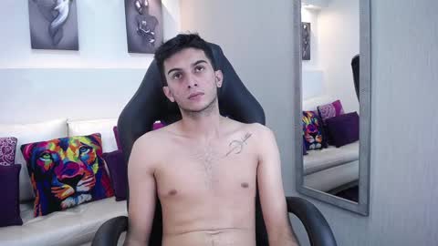 Snapshot of mr_williseo chatting on 03-04-25, 10:49 williseo online show from 03-04-25, 10:49