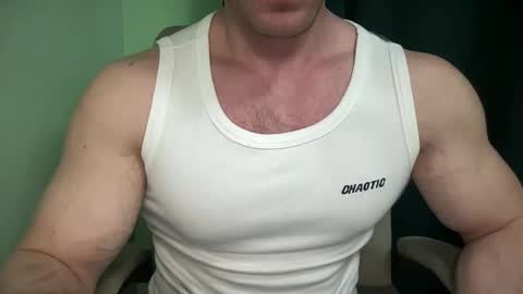 Snapshot of mrbiceps_23 chatting on 02-06-25, 07:51 Mrbiceps23 online show from 02-06-25, 07:51
