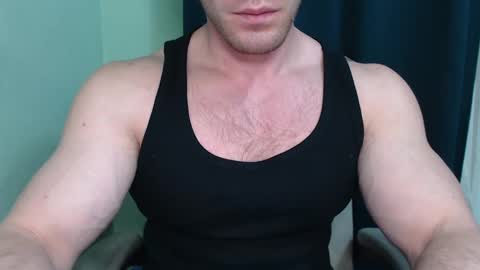 Snapshot of mrbiceps_23 chatting on 02-16-25, 06:21 Mrbiceps23 online show from 02-16-25, 06:21