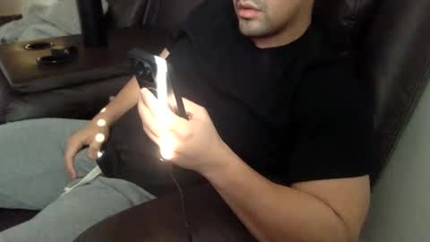 Snapshot of mrbree chatting on 12-01-25, 08:36 Mr Bree online show from 12-01-25, 08:36