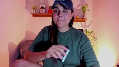 Laura online show from 02-03-25, 02:14