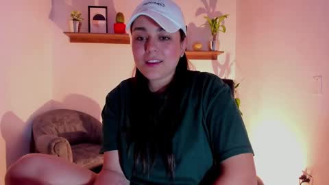 Laura online show from 02-12-25, 03:07
