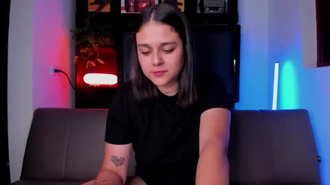 Laura online show from 09-16-25, 02:23