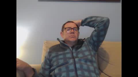 Snapshot of mrcaruso chatting on 11-28-25, 07:00 Mrcaruso online show from 11-28-25, 07:00