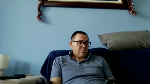 Snapshot of mrcaruso chatting on 12-19-25, 11:17 Mrcaruso online show from 12-19-25, 11:17