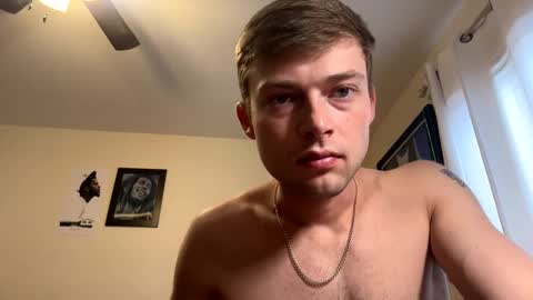 Snapshot of mrcoolguy68 chatting on 09-10-25, 02:28 mrcoolguy68 online show from 09-10-25, 02:28