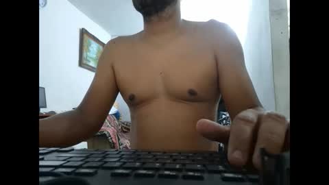 Snapshot of mrdongato01 chatting on 12-29-24, 03:54 Gato online show from 12-29-24, 03:54