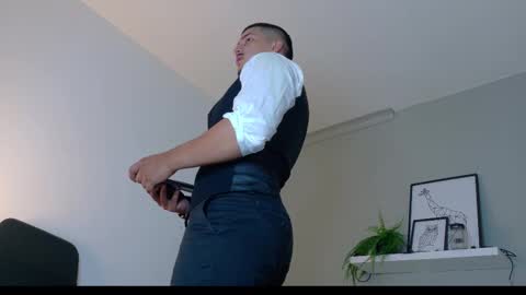 Snapshot of mrfox__ chatting on 11-14-25, 07:45 Mr Fox online show from 11-14-25, 07:45