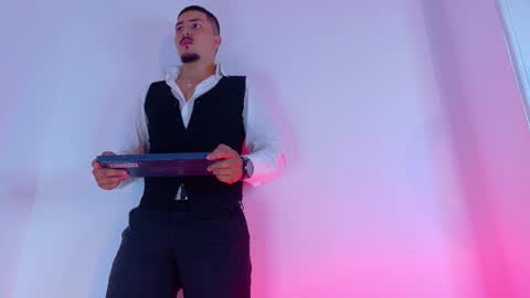 Snapshot of mrfox__ chatting on 12-20-25, 07:43 Mr Fox online show from 12-20-25, 07:43