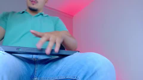 Snapshot of mrfox__ chatting on 01-12-26, 07:41 Mr Fox online show from 01-12-26, 07:41