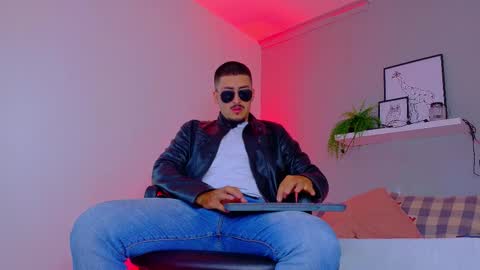 Snapshot of mrfox__ chatting on 01-14-26, 07:41 Mr Fox online show from 01-14-26, 07:41