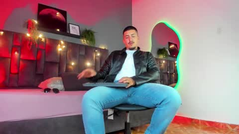 Snapshot of mrfox__ chatting on 02-05-26, 07:40 Mr Fox online show from 02-05-26, 07:40